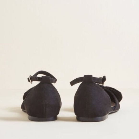 ModCloth Restricted Soho Sojourn Bow Flats 5.5 - Picture 3 of 6